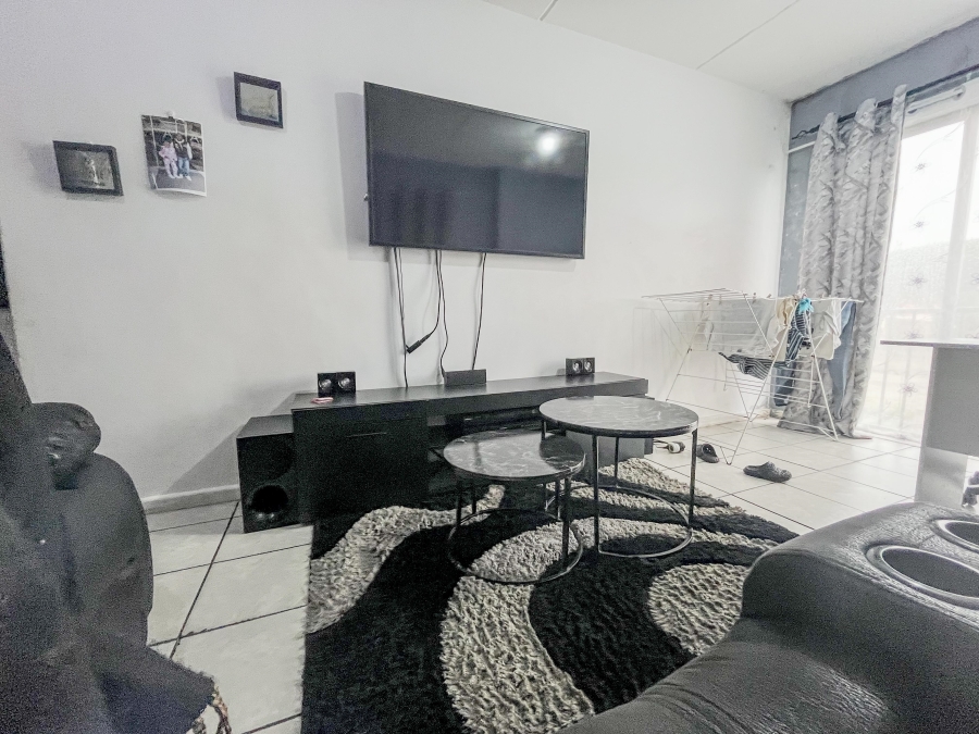 2 Bedroom Property for Sale in Maitland Western Cape